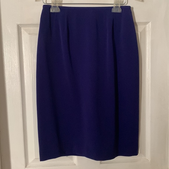 Kasper Purple Suit Set (jacket 6P, skirt 4P) - Picture 4 of 12